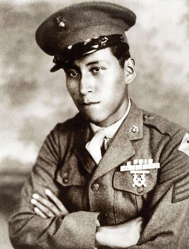 Red Cloud Jr., Mitchell